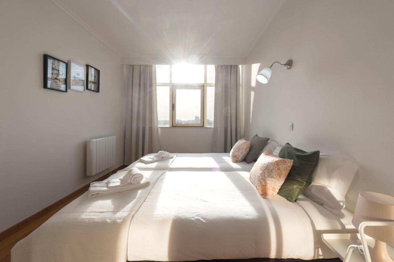 Lovelystay - 1Br Flat With Stunning Views Over Porto Vila Nova de Gaia Exterior photo