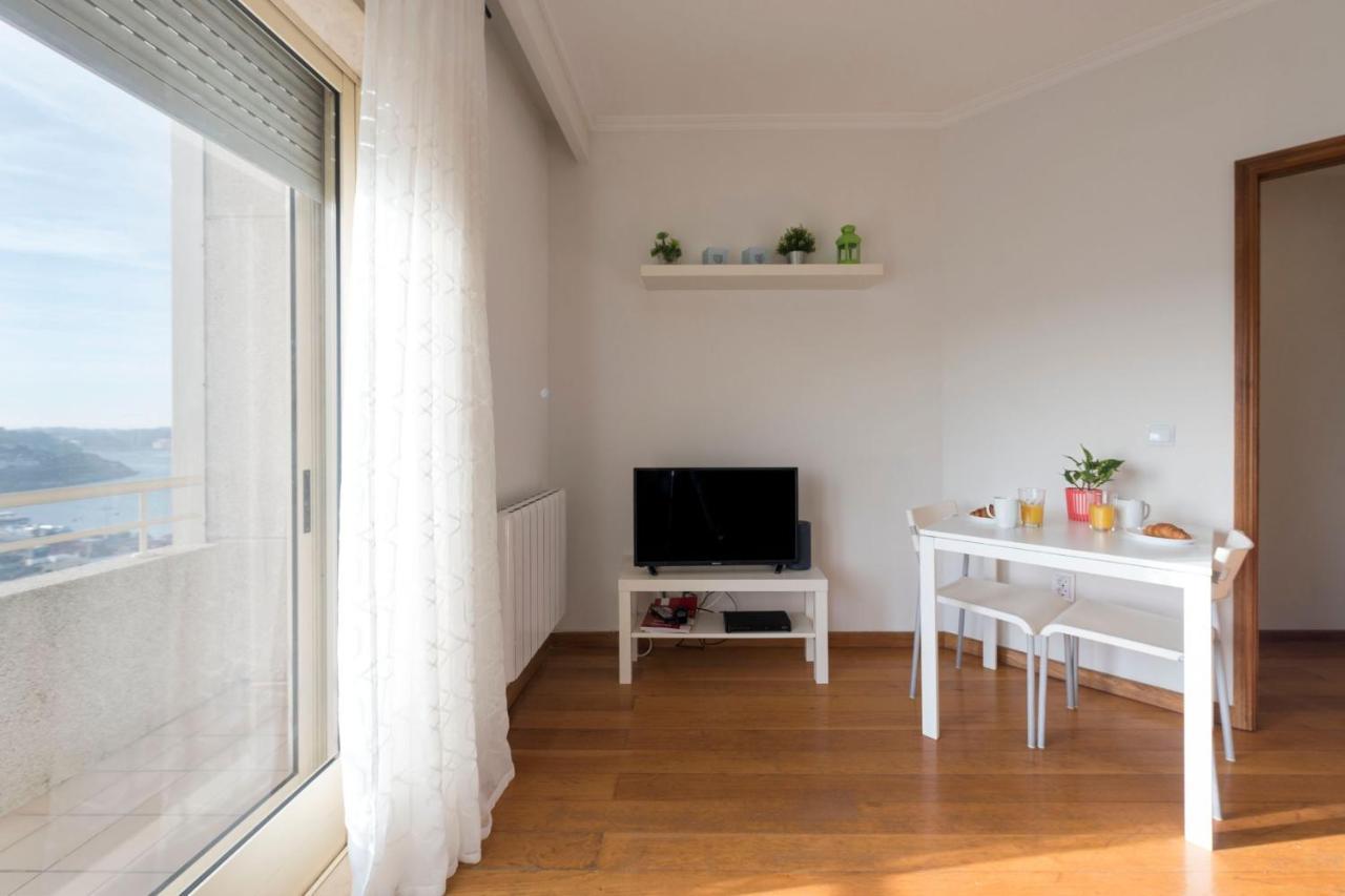 Lovelystay - 1Br Flat With Stunning Views Over Porto Vila Nova de Gaia Exterior photo