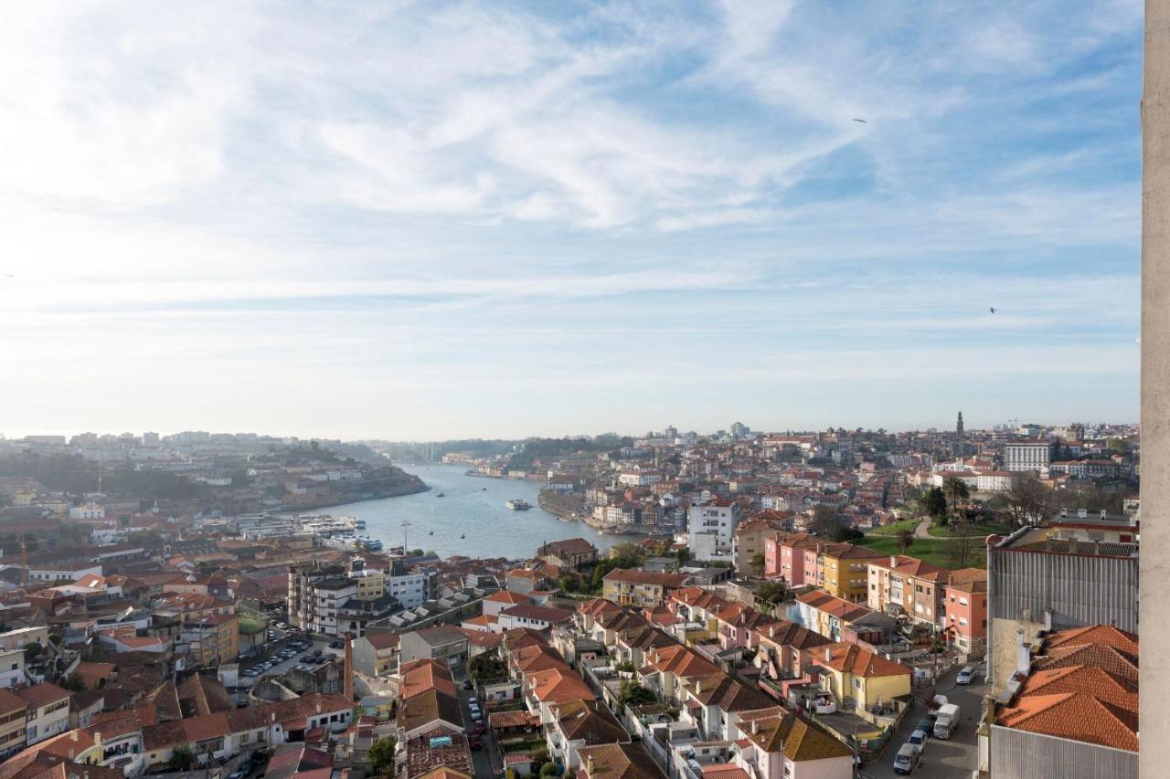 Lovelystay - 1Br Flat With Stunning Views Over Porto Vila Nova de Gaia Exterior photo